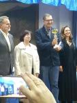 Iván Parro recibiendo el segundo premio del XV Certamen Literario Ateneo Blasco Ibáñez
